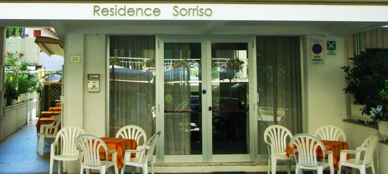 B&B Residence Sorriso Cattolica Exterior photo